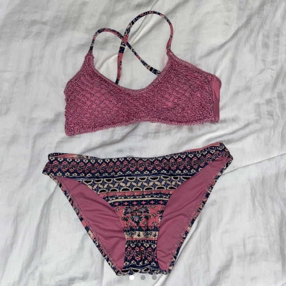 Xhilaration pink patterned bikini